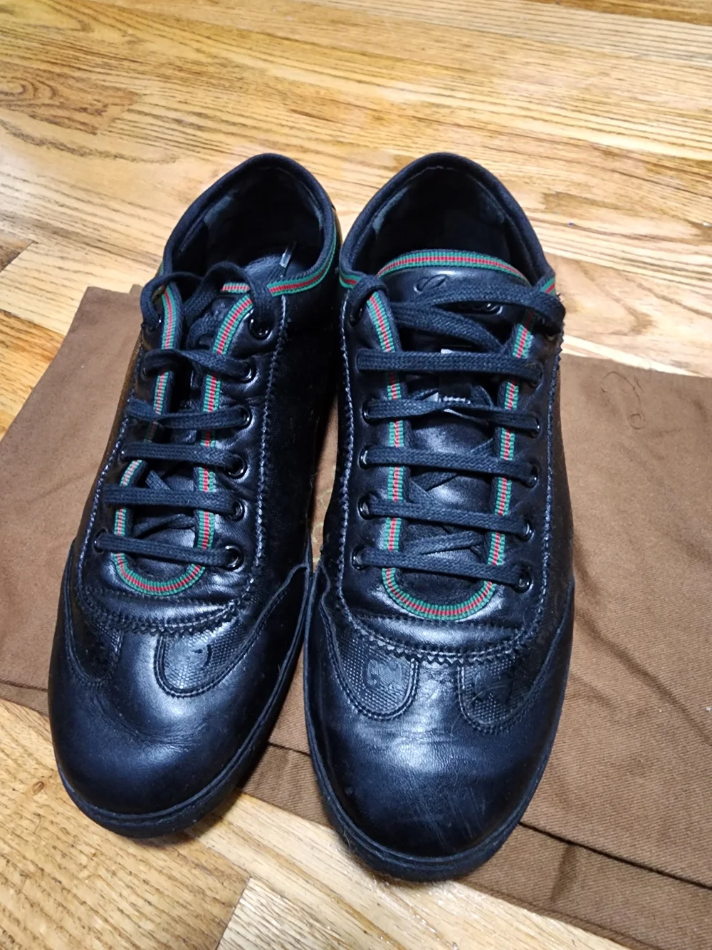 Gucci classic black